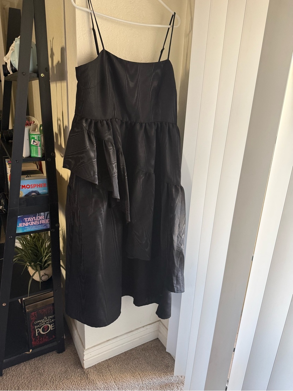 Beautiful Ruffle Kate Spade Target Dress 🖤 - Picture 2 of 5